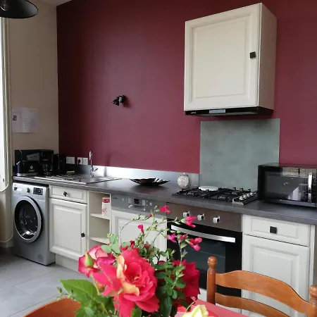 Holiday home La Maison D'alida Nueil-sous-Faye